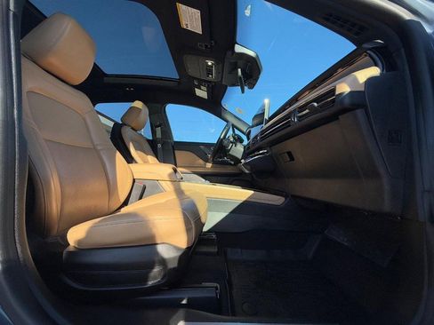 Certified 2023 Lincoln Corsair Reserve w/ Equipment Group 201A image 11