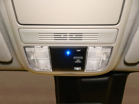 Used 2019 Honda Odyssey EX image 39