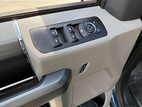 Used 2017 Ford F150 XLT w/ Equipment Group 302A Luxury image 18