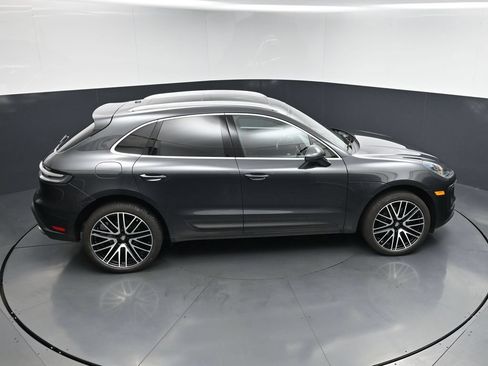 Used 2025 Porsche Macan AWD/4WD image 20