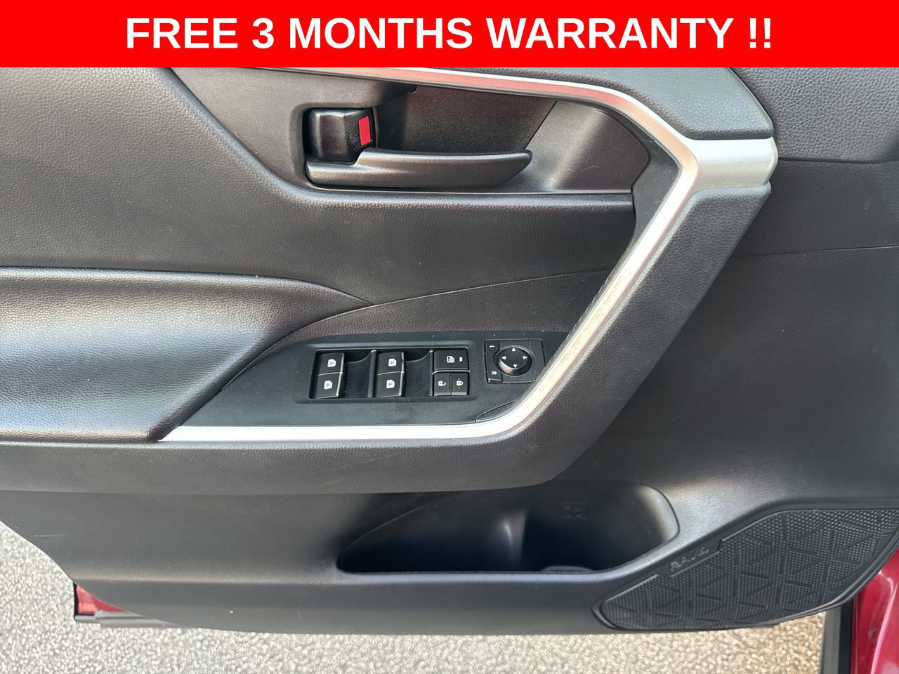 Used 2020 Toyota RAV4 LE w/ All Weather Liner Package AWD/4WD image 12