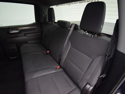 Used 2022 Chevrolet Silverado 1500 LT AWD/4WD image 23