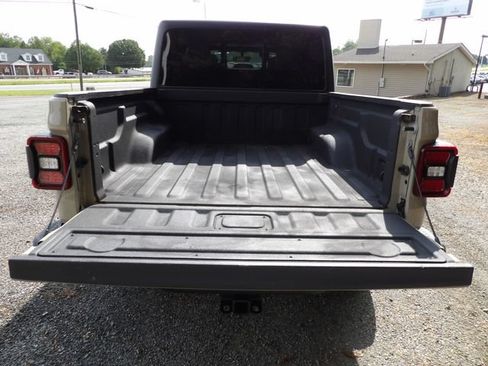 Used 2020 Jeep Gladiator Mojave AWD/4WD image 10