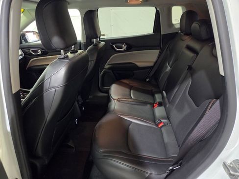 Certified 2022 Jeep Compass Limited AWD/4WD image 13