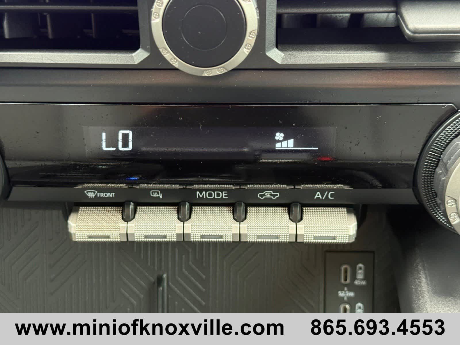 Used 2024 Toyota Tacoma TRD Sport AWD/4WD image 29