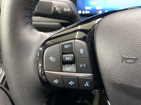 Used 2025 Ford Escape Platinum w/ Premium Technology Package image 33