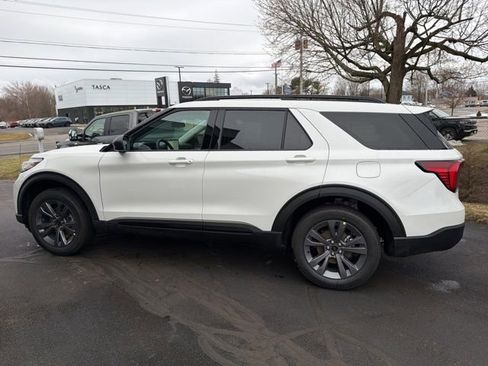 New 2026 Ford Explorer Active w/ Active Comfort Package image 6