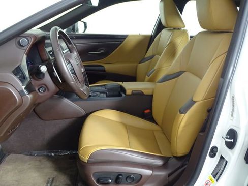 Used 2019 Lexus ES 350 w/ Premium Package image 14