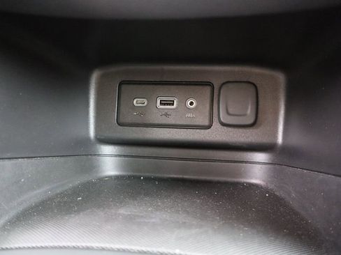 Used 2024 Chevrolet Equinox LT w/ LPO, Floor Liner Package image 21