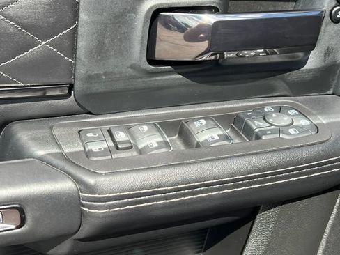 Used 2025 RAM 2500 Limited AWD/4WD image 23