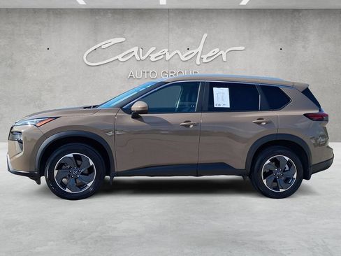 Certified 2024 Nissan Rogue SV w/ SV Premium Package FWD image 13