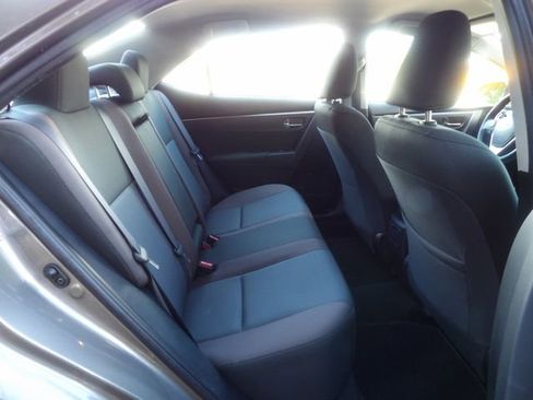 Used 2017 Toyota Corolla LE w/ Carpet Mat Package (TMS) FWD image 9