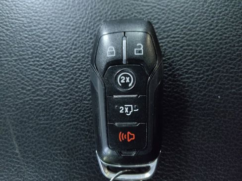 Used 2016 Ford F150 Lariat w/ Equipment Group 502A Luxury image 32