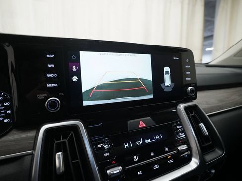 Certified 2023 Kia Sorento X-Line EX image 20