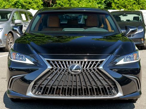 Used 2023 Lexus ES 350 w/ Premium Package FWD image 2