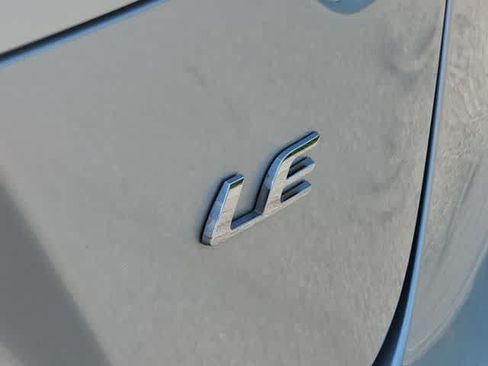Used 2024 Toyota Corolla LE FWD image 11