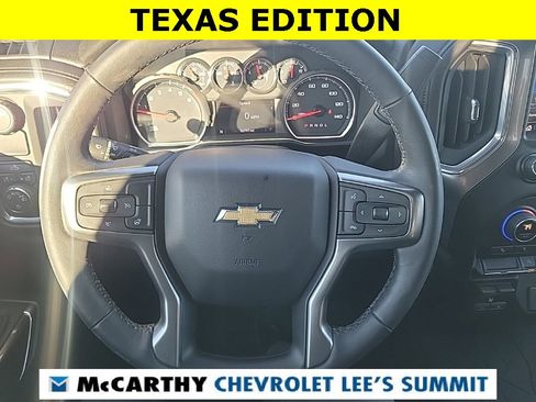 Used 2020 Chevrolet Silverado 1500 LT w/ Texas Edition image 29
