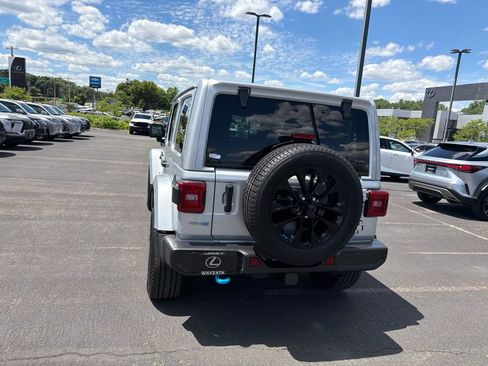 Used 2023 Jeep Wrangler Unlimited Sahara w/ Cold Weather Group AWD/4WD image 31