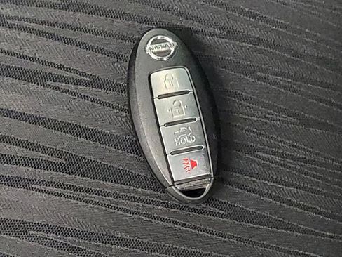 Used 2019 Nissan Sentra SV w/ Special Edition Package FWD image 32