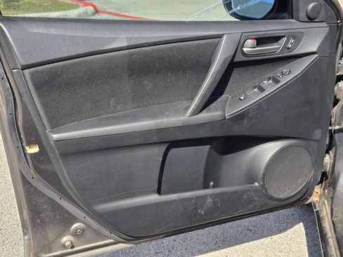 Used 2012 MAZDA MAZDA3 i Touring FWD image 10