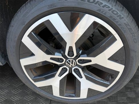 Used 2022 Volkswagen Taos SEL image 20