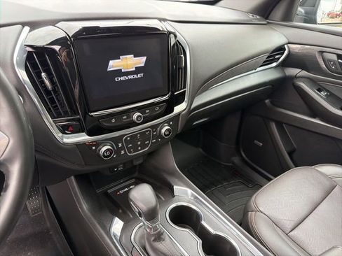 Used 2023 Chevrolet Traverse High Country AWD/4WD image 13