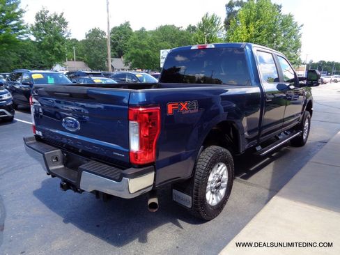 Used 2017 Ford F350 XL AWD/4WD image 3
