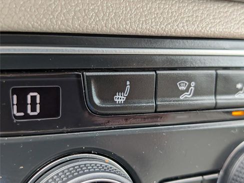 Used 2019 Volkswagen Atlas SE w/ Panoramic Sunroof Package AWD/4WD image 29