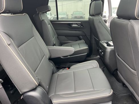 Used 2025 Chevrolet Tahoe Premier w/ Sun And Tow Package image 17