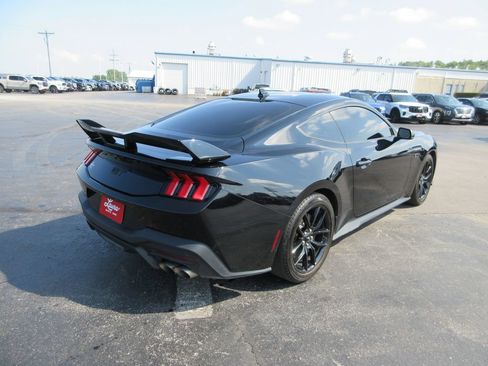 Used 2025 Ford Mustang GT Premium RWD image 5