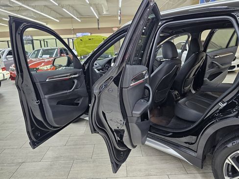 Used 2021 BMW X1 sDrive28i w/ Premium Package image 17