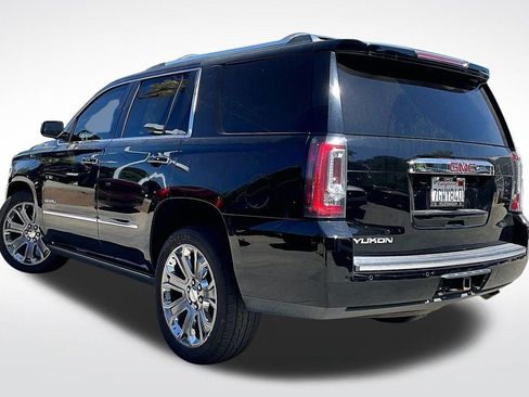Used 2015 GMC Yukon Denali w/ Touring Package AWD/4WD image 4
