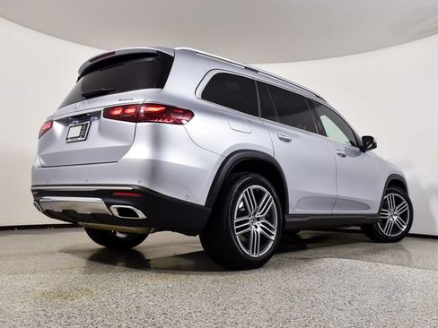 Certified 2025 Mercedes-Benz GLS 450 4MATIC image 12