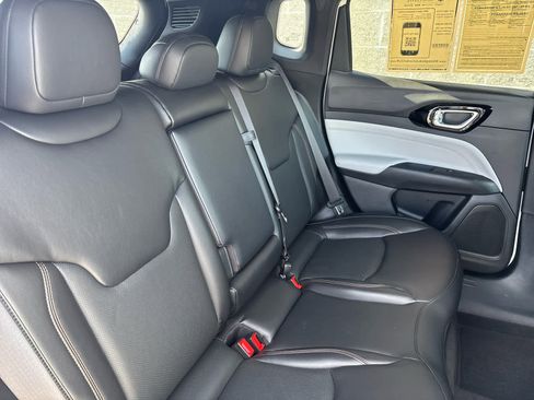 Used 2023 Jeep Compass Limited image 25