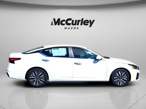 Used 2023 Nissan Altima 2.5 SV FWD image 8