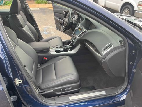 Used 2020 Acura TLX image 15