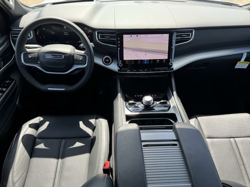 New 2026 Jeep Grand Wagoneer L Limited AWD/4WD image 13