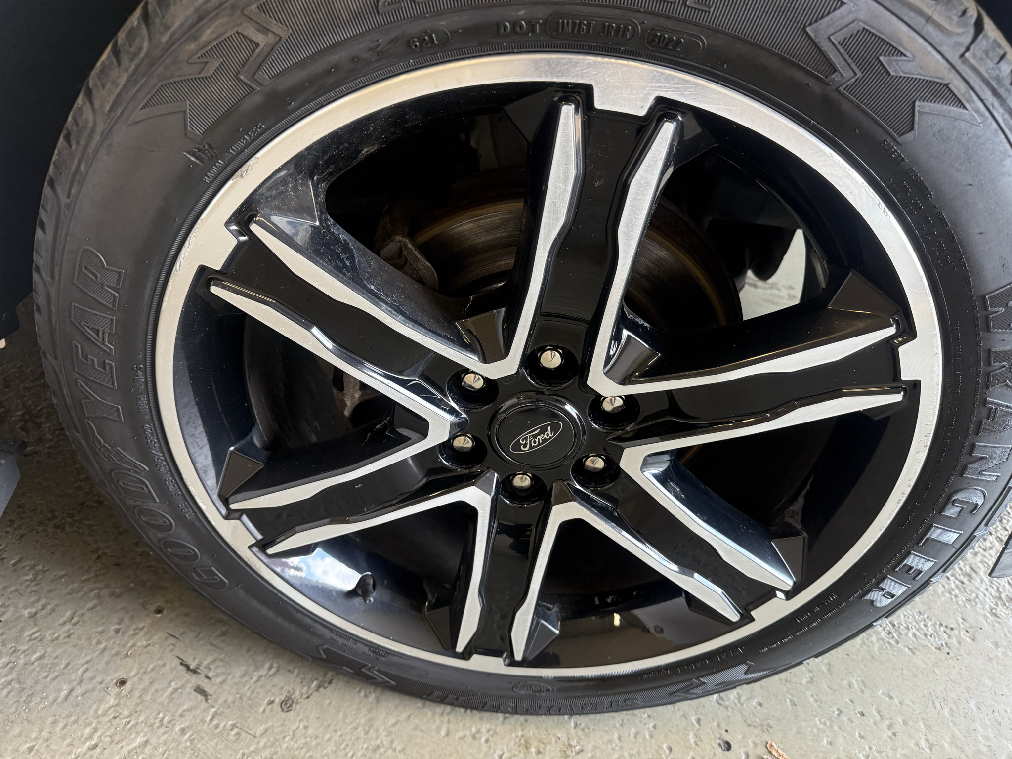 Used 2019 Ford Expedition Max Limited w/ Special Edition Package AWD/4WD image 31
