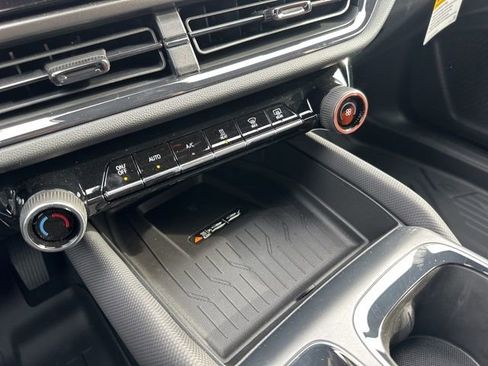 New 2026 Chevrolet Equinox EV RS image 26