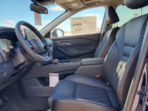 New 2026 Nissan Rogue Platinum image 18