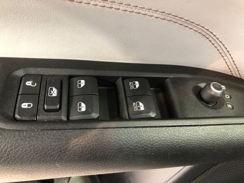 Used 2022 Jeep Compass Limited AWD/4WD image 33