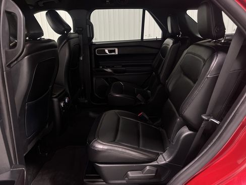 Used 2020 Ford Explorer XLT w/ Equipment Group 202A image 23