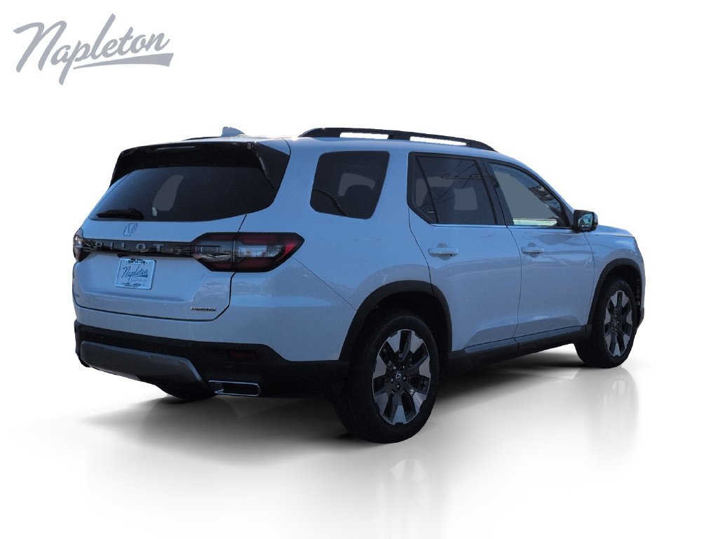New 2026 Honda Pilot Touring image 6