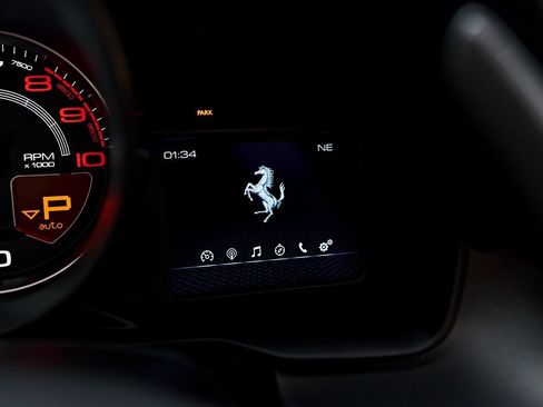 Used 2022 Ferrari F8 Tributo image 58