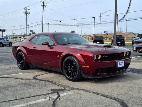 Used 2022 Dodge Challenger R/T Scat Pack image 1