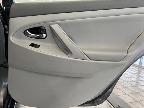 Used 2007 Toyota Camry Hybrid FWD image 36