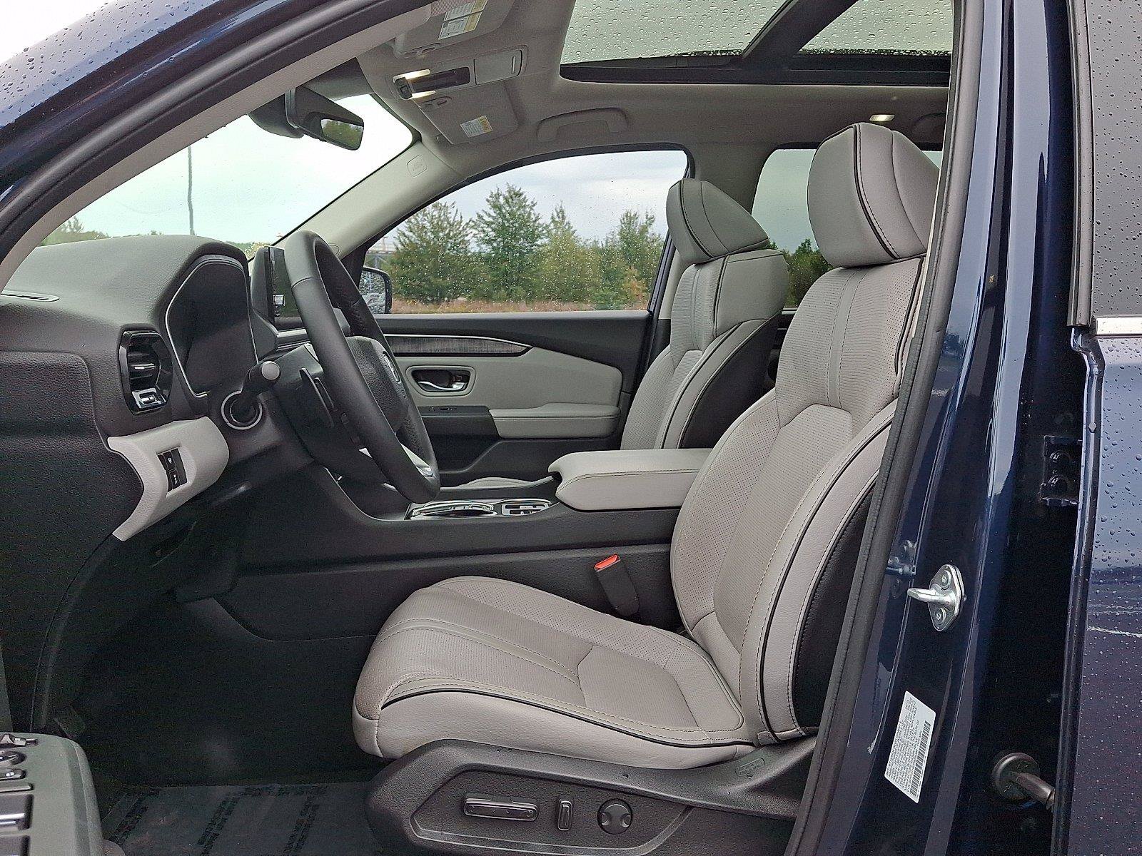 Used 2023 Honda Pilot Elite image 15