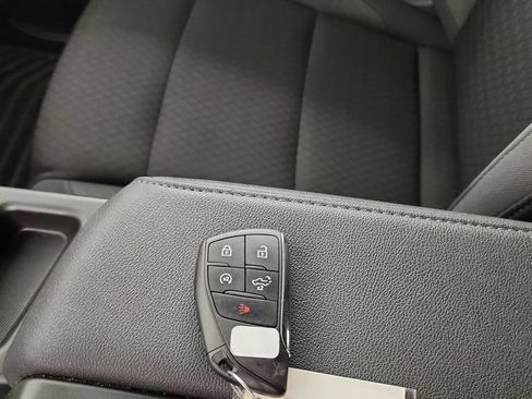 Used 2024 Chevrolet Silverado 1500 LT AWD/4WD image 19