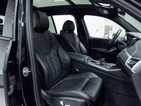 Used 2023 BMW X5 xDrive40i w/ M Sport Package image 25