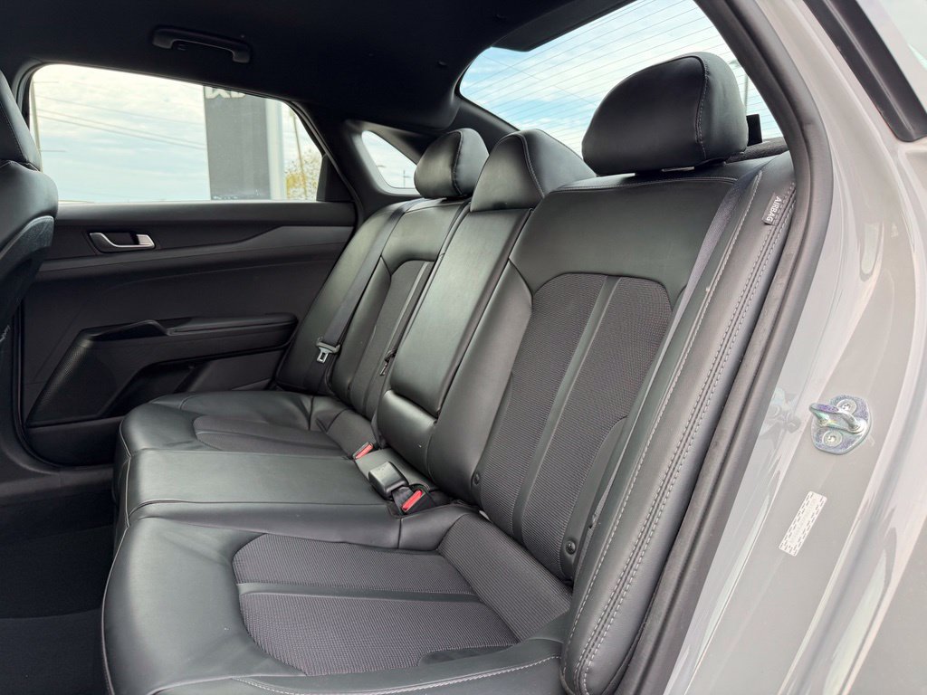 Used 2023 Kia K5 GT-Line w/ GT-Line Premium Package FWD image 27
